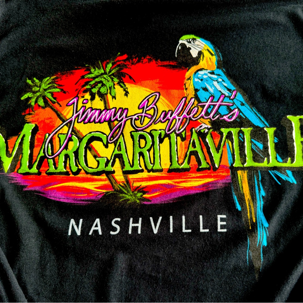 🦜NWT MARGARITAVILLE NASHVILLE L/S / size L